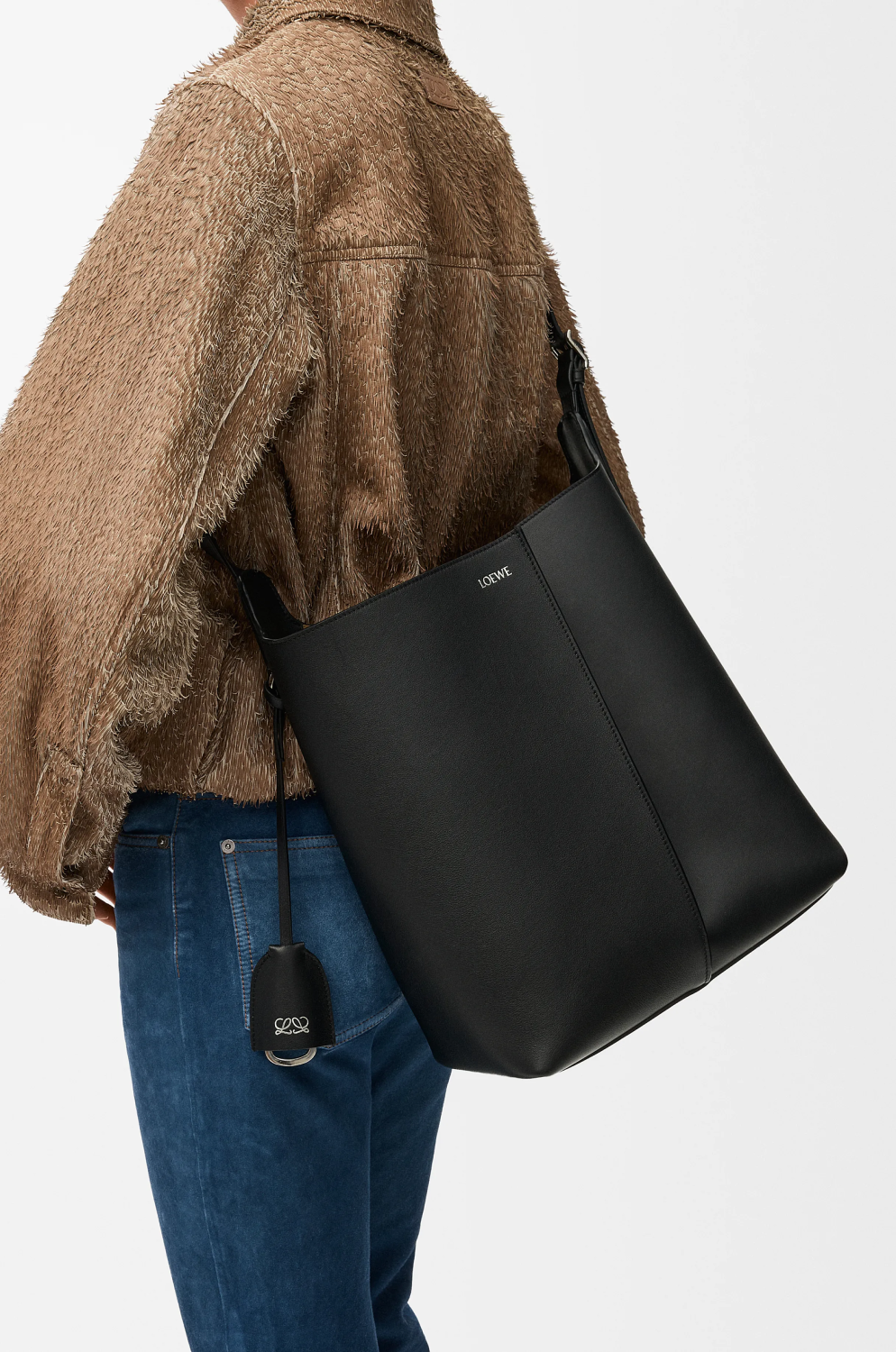 Loewe Medium Large Smooth Calfskin Bilbao Bucket Bag Stylish Minimalist Geometric Design Handbag And Crossbody Bags AWRAWRPX01 #197467
