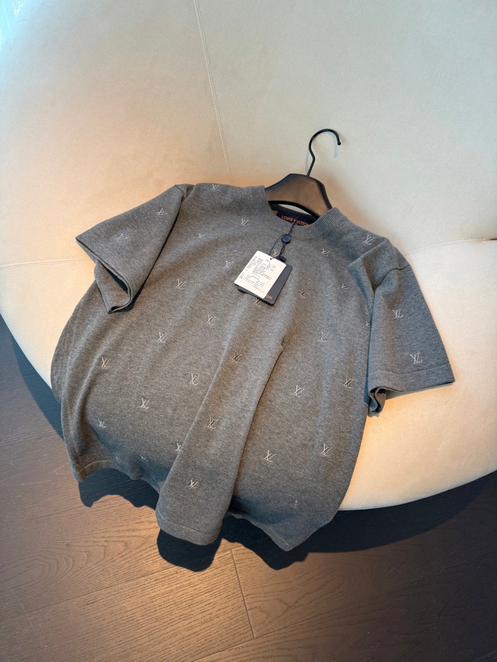 Louis Vuitton LV Blason Embroidered Short-Sleeved Crewneck #335682