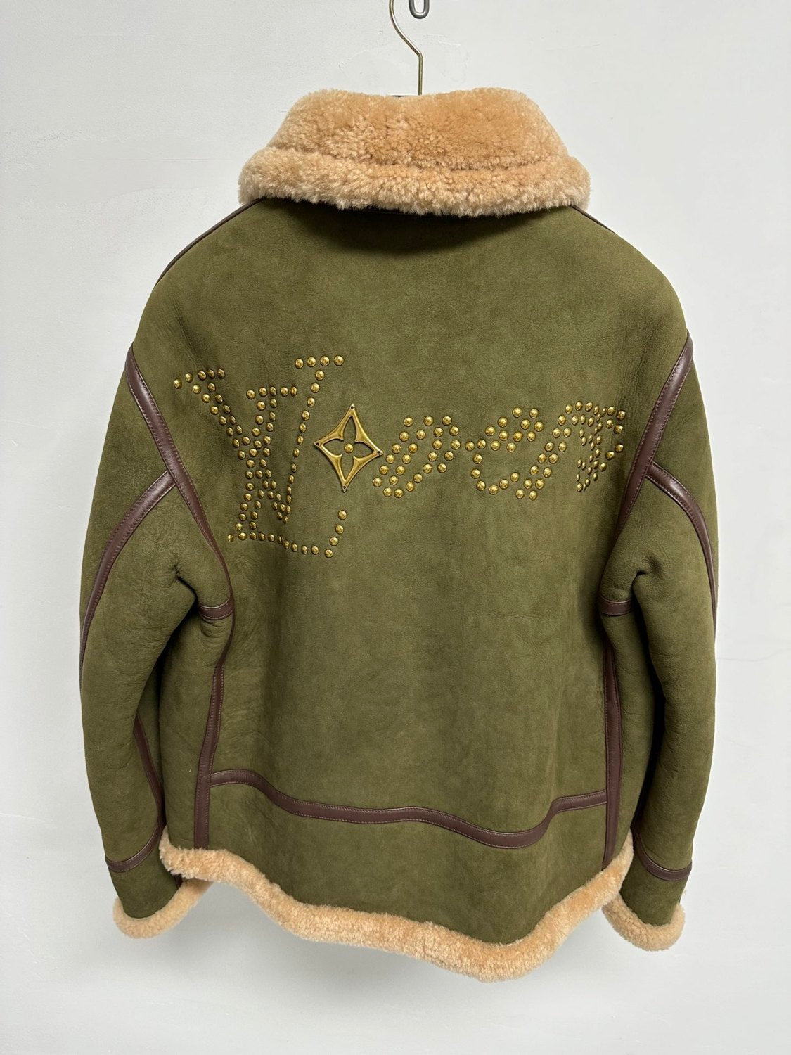 Louis Vuitton Men's Autumn and Winter Green Sheep Leather Patchwork Fur Collar Zipper Casual Long Sleeve Jacket #73367