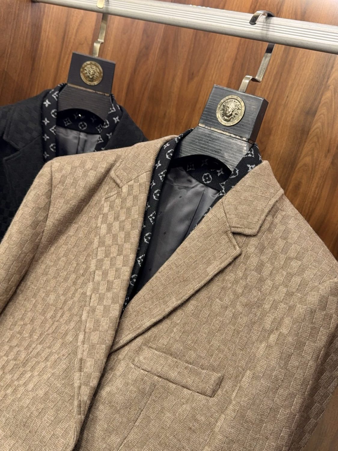 Louis Vuitton Men's Spring/Fall Fashion Classic V Neck Knit Plaid Fabric Single Breasted Suit Jacket #78575