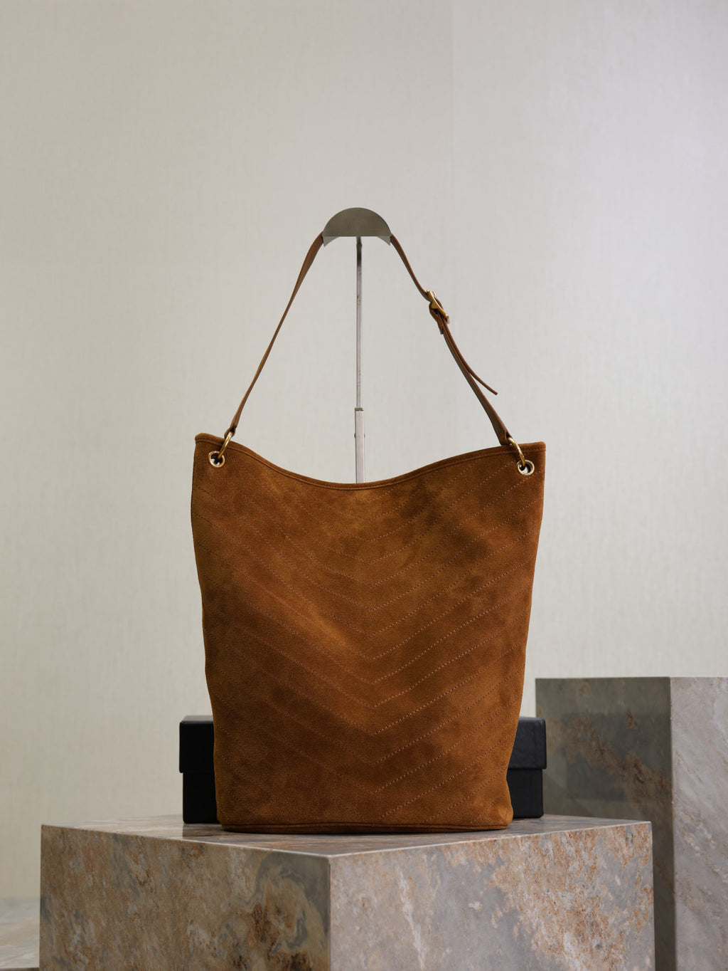 Saint Laurent NIKI Supple Bucket in Suede in Brown #337074