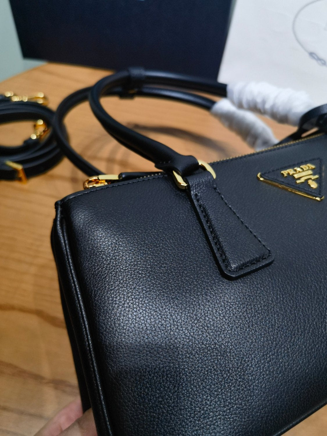 Prada Galleria Women's Classic Fashion Solid Color Metal Triangle Engraved Logo Calfskin Handbag Bags #78231