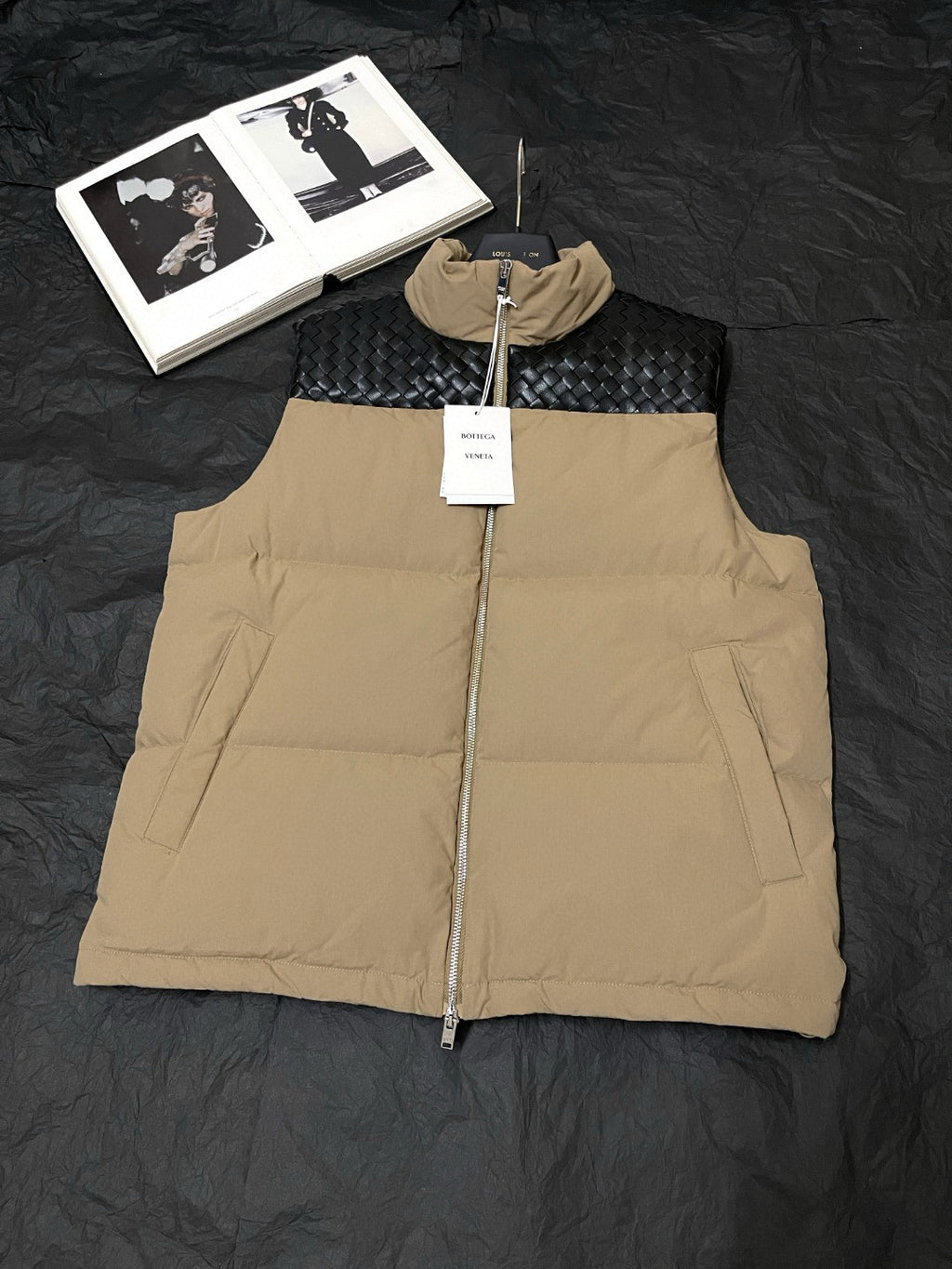 Bottega Veneta Men's Autumn/winter Frosted Poplin Puffer Gilet Sleeveless Knitted Down Jacket Fashionable Casual Vest Ngvp #2629
