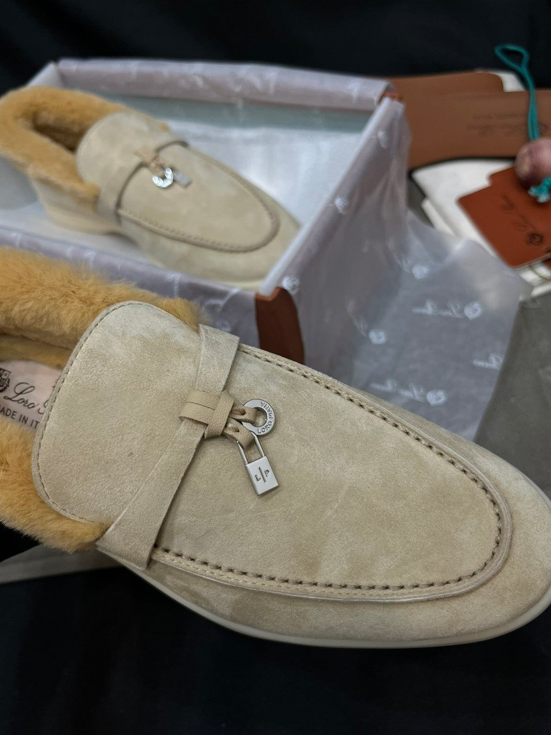 Loro Piana Women's Summer Charms Walk Moccasin Shoes Spring/Summer/Fall Solid-Color Beaver Fur Round-Toe Loafers Casual Shoes #81598