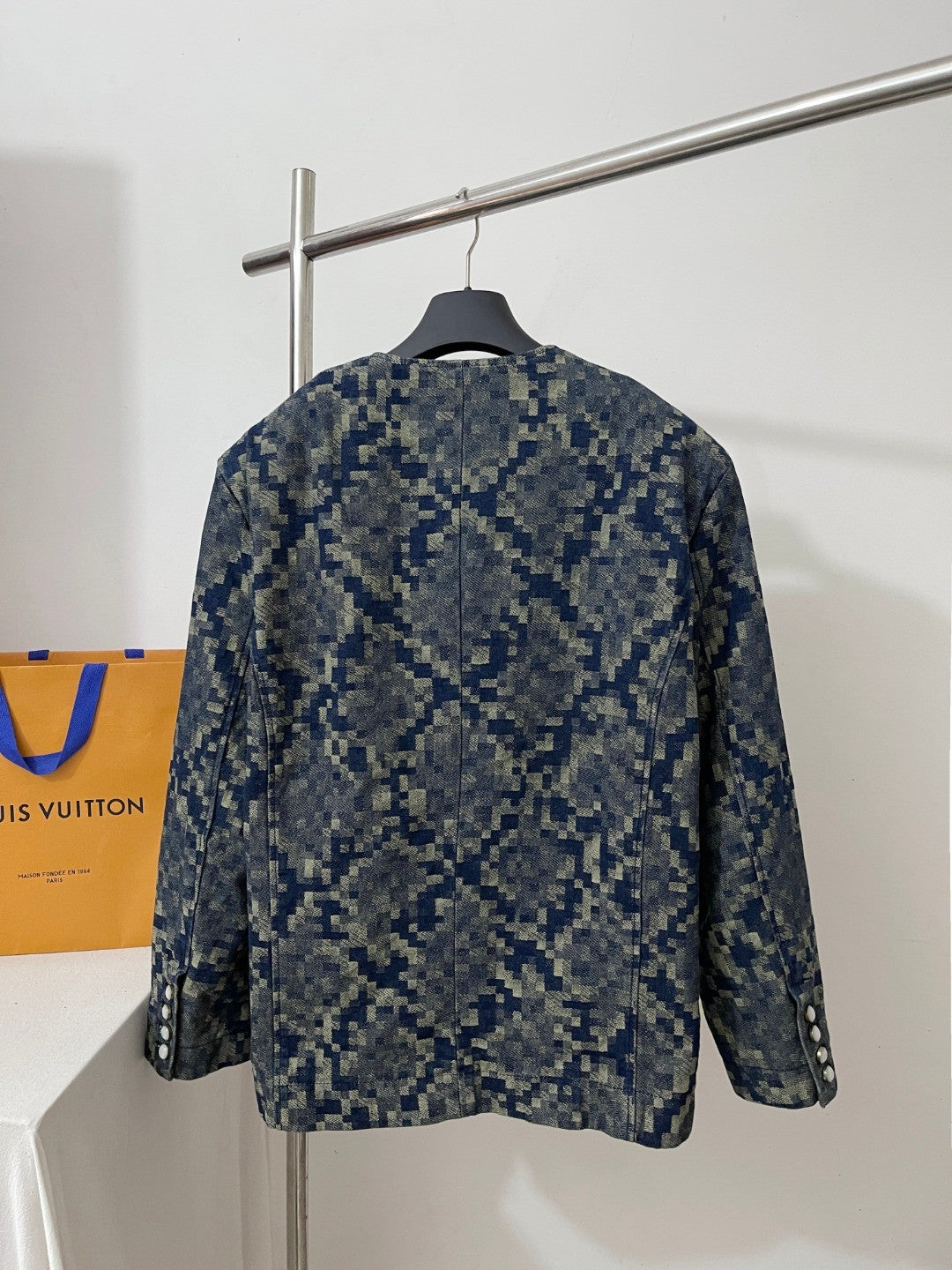 Louis Vuitton Men's Spring and Autumn Solid Color Snake Print Denim Single Breasted Long Sleeve Jacket Jeans Pants Suit Set #76539
