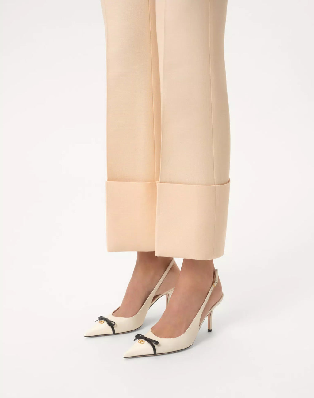 Valentino Bepointy Slingback Pump In Patent Leather And Kidskin Bow V-mark Shoes Fashionable Elegant Exquisite Luxurious Small High Heels 4cm 8cm Ngvp #2246