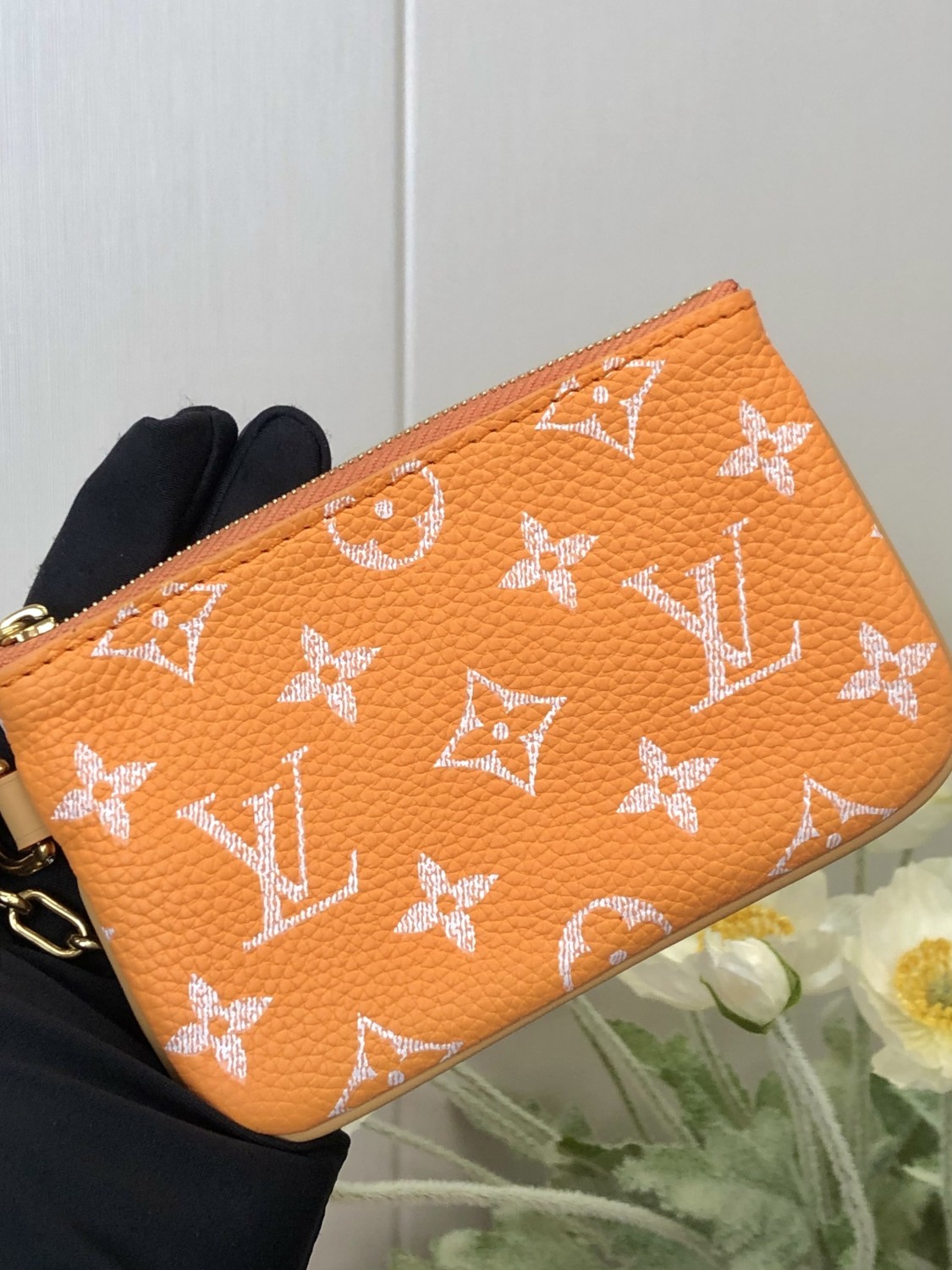 Louis Vuitton Women's Fashion Classic Cream Orange Logo Zipper Closure Leather Shoulder Bag Handbags In Small Medium And Large Sizes Crossbody Bag Bags #78653