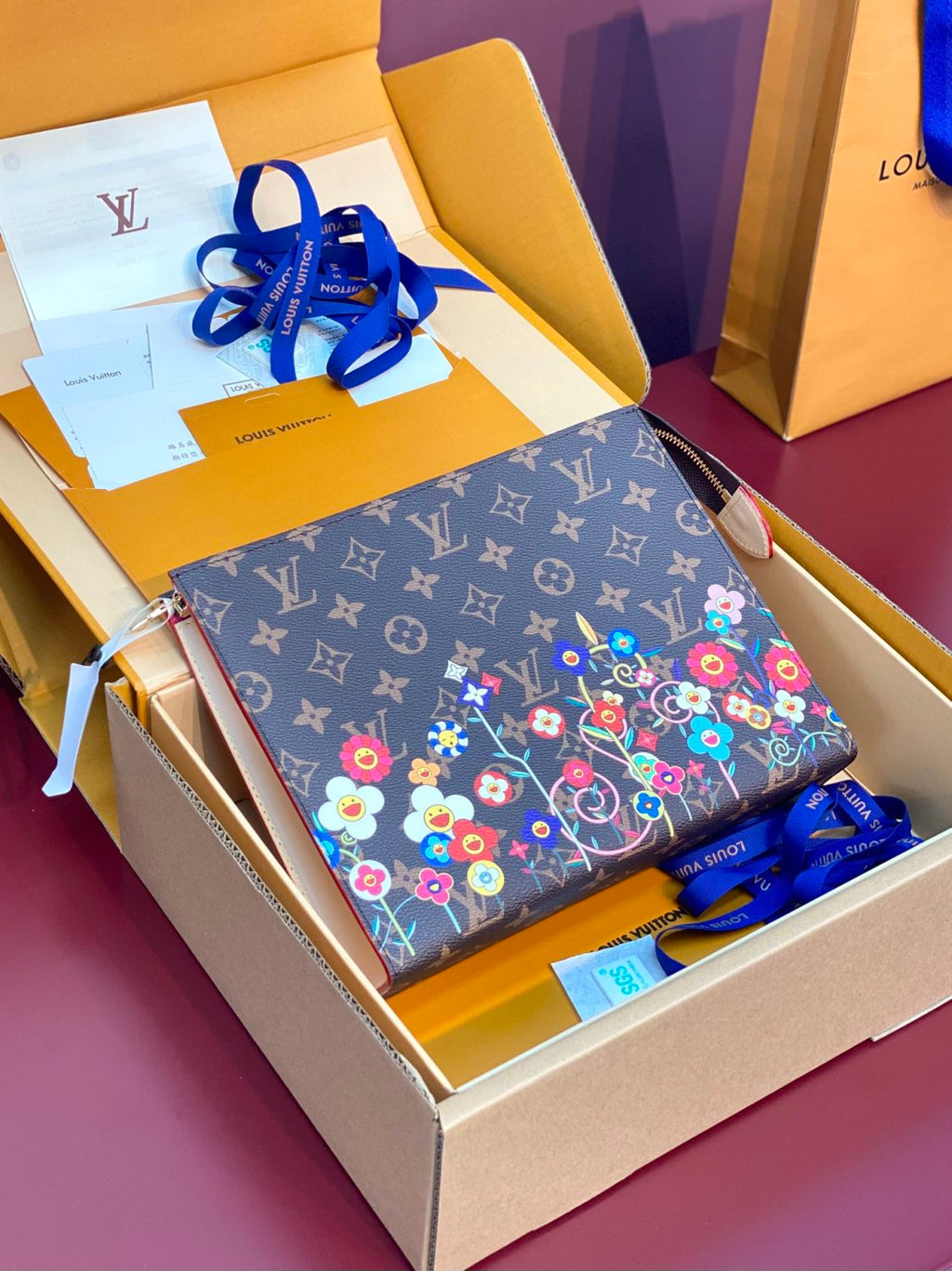 Louis Vuitton LV x TM Men's Solid Color Letter Print Sunflower Pattern Zipper Leather Clutch Bag Bags #77914