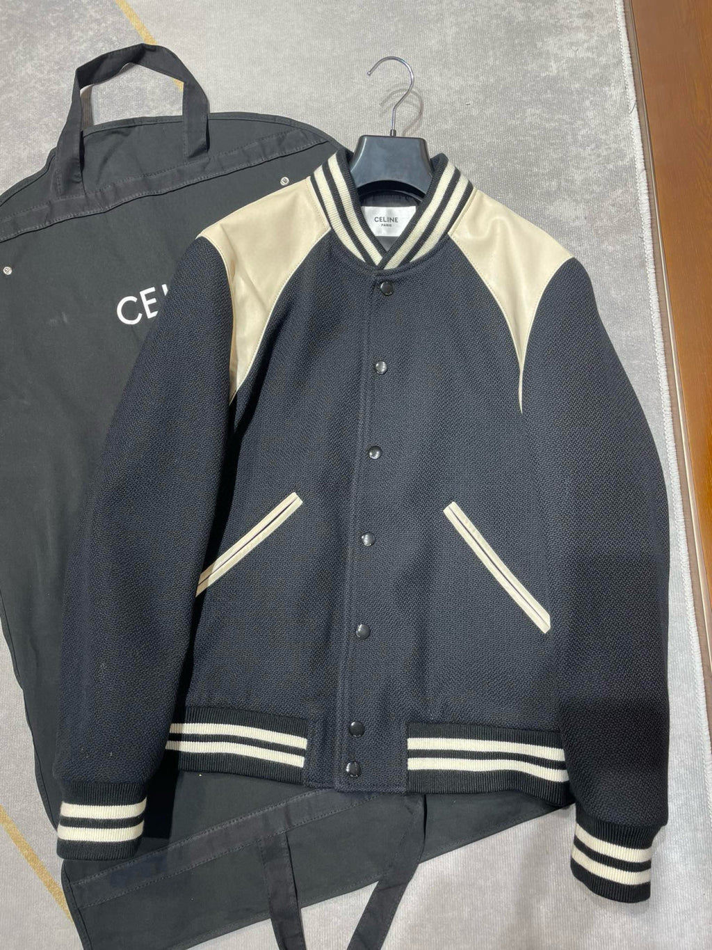 Celine Men's Autumn And Winter Black And White Color Blocking Stripe Single Breasted Leather Jacket Casual Baseball Clothing Ngvp #7978