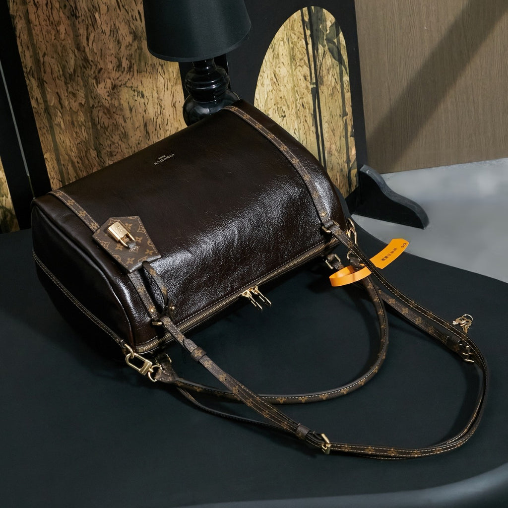 Louis Vuitton Express Cow Leather Coated Canvas Trimmed Waxed Leather Armpit Bag Shoulder Bag Crossbody Handbag M26359 M26397 #333466