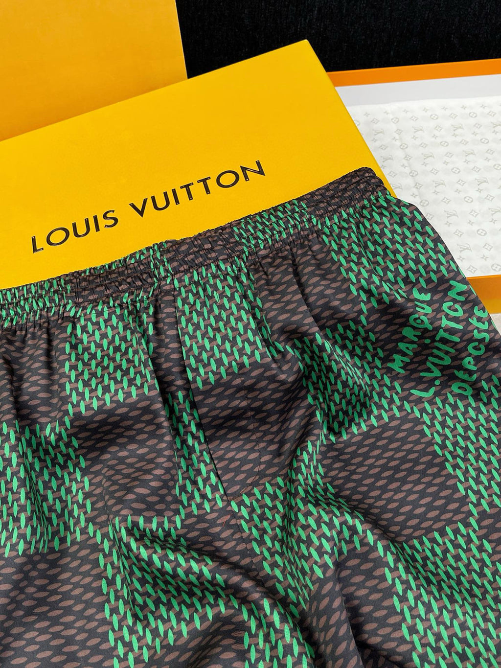 Louis Vuitton Men's Summer Green Checkerboard Logo Pattern Single Breasted Loose Short Sleeved Shirt High Waisted Elastic Leisure Shorts Pants Sei Suit #98616
