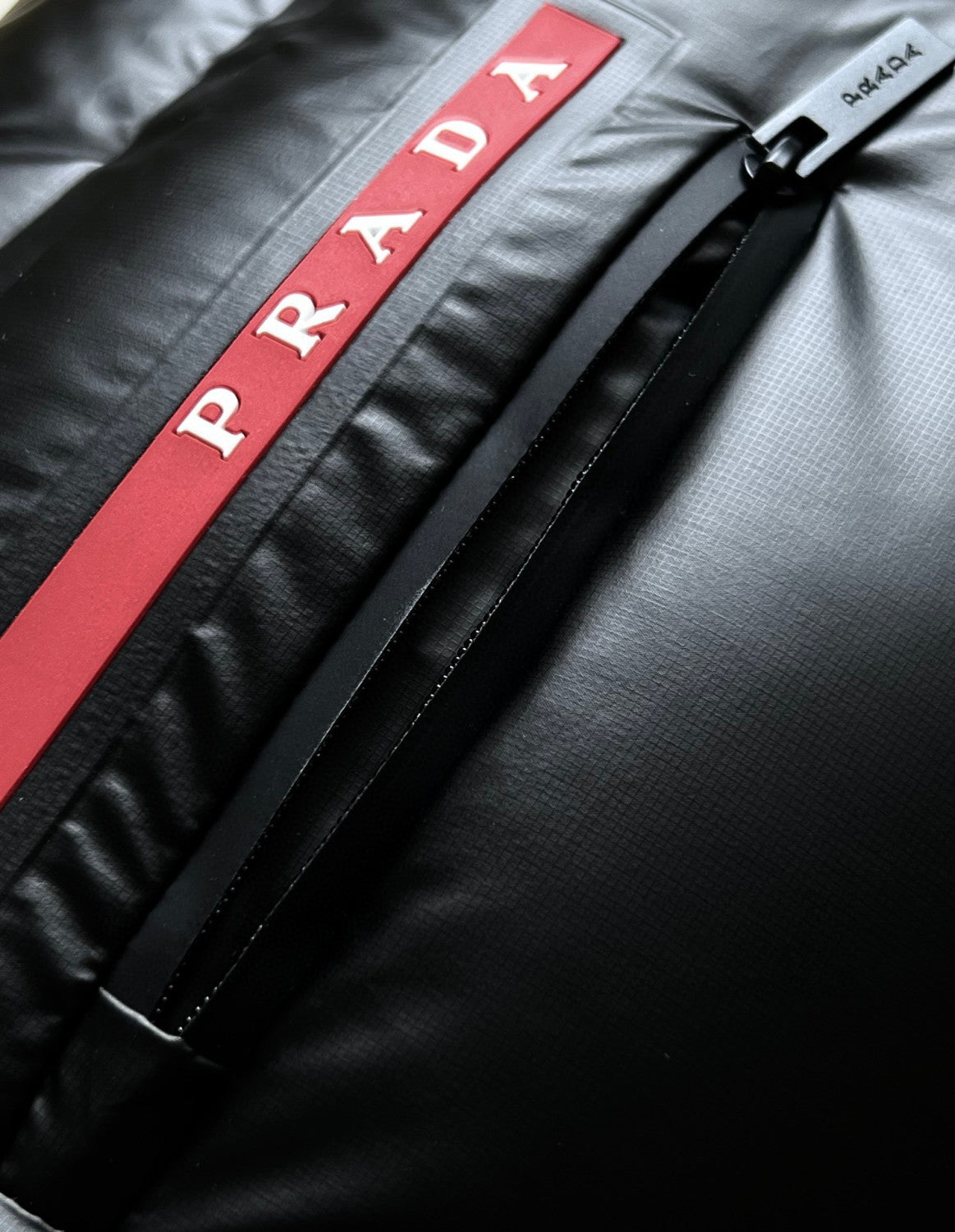 Prada Light Nylon Hooded Puffer Jacket Zip Down Coat #96333