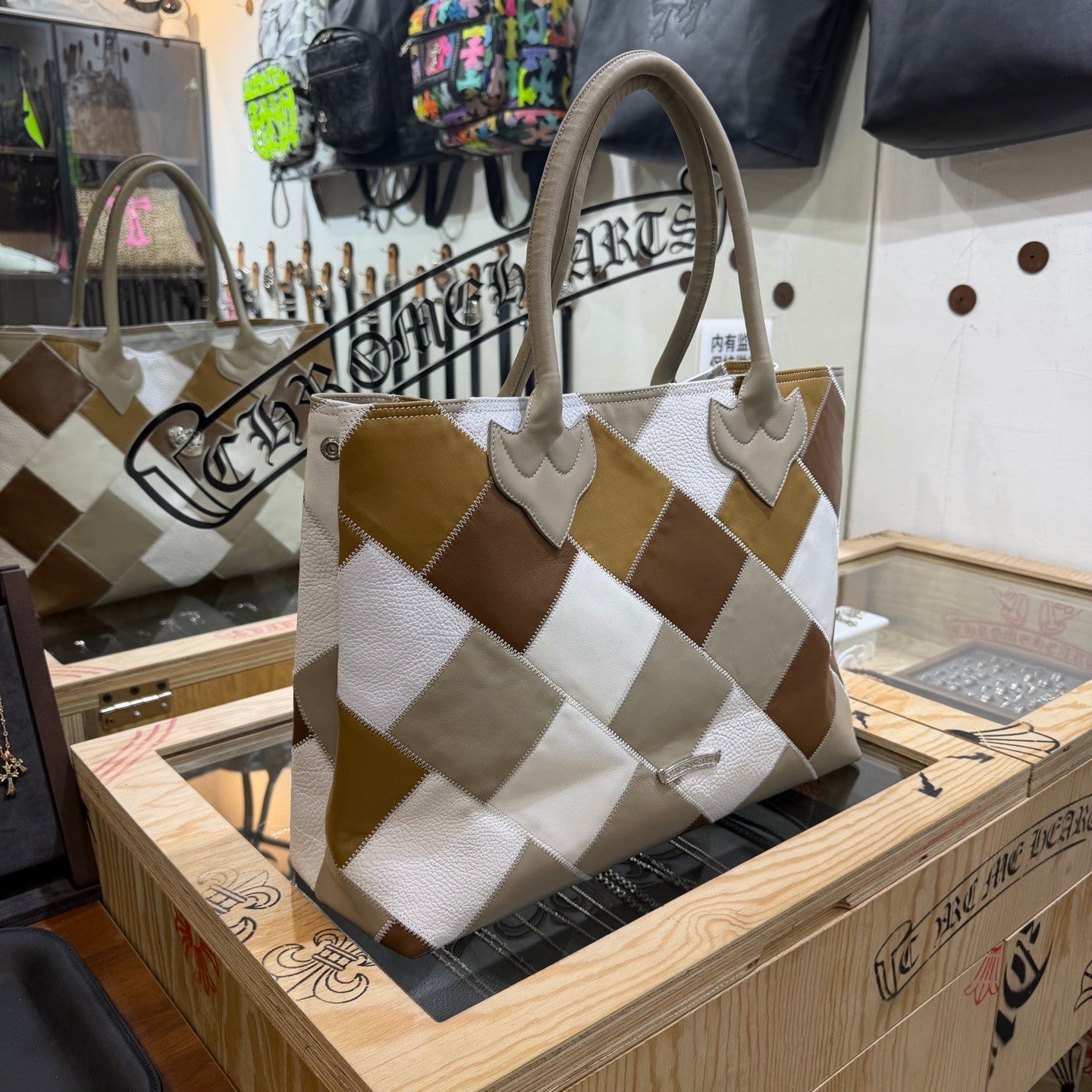 Chrome Hearts Asepne Exclusive Latest Large Heart-Shaped Tote Bag Coffee Brown Color-Block Handbag Fashionable Oversized Bag #194257