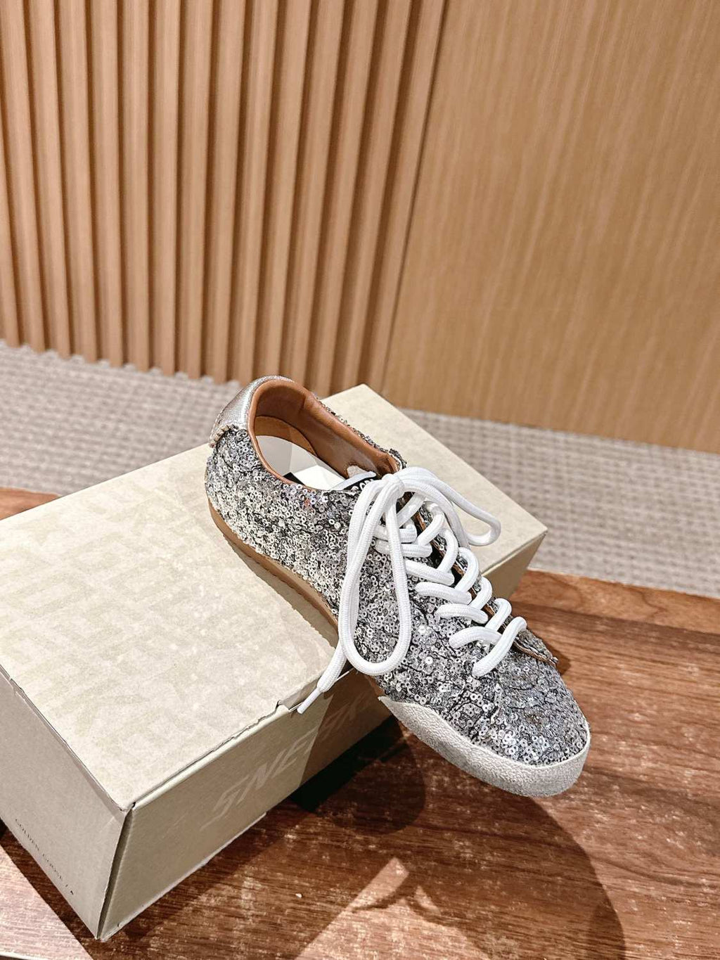 Golden Goose Women's Spring/summer Fashion Casual Round Toe Lace Up Leather Low Top Sequined Shoes Thin Sole Design Everyday Versatile Casual Shoes #78511