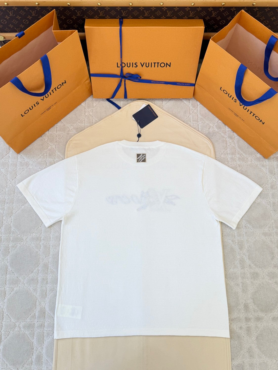 Louis Vuitton Short-Sleeved Crewneck #336976