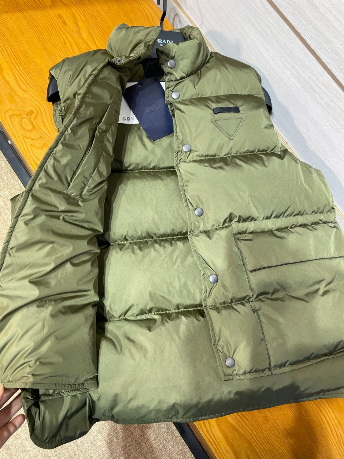 Prada Men's Fall/Winter Fashion Casual High Neck Single Button Solid Color Logo Triangle Patch Decorated Vest #79331