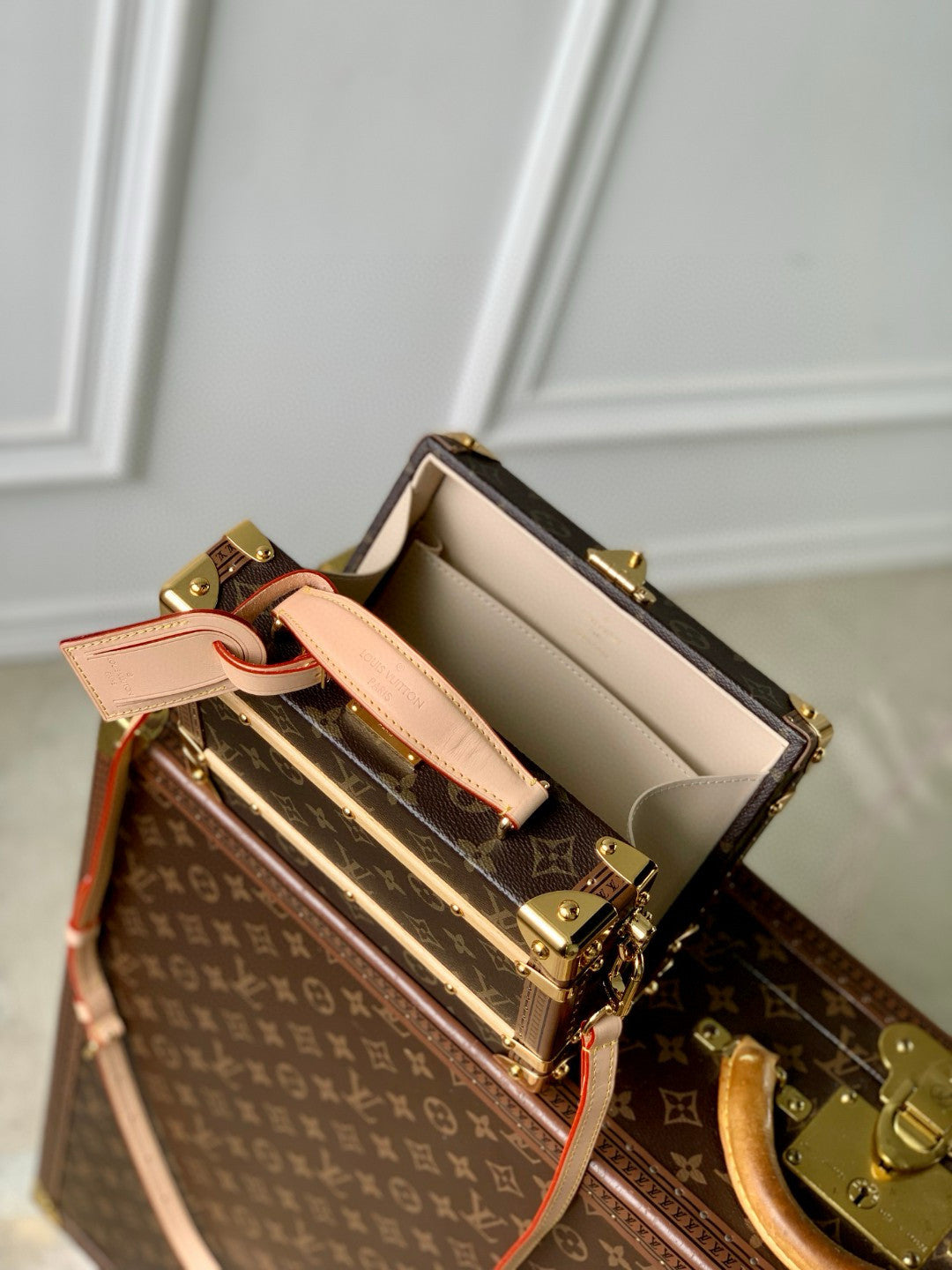 Louis Vuitton Women's Brown Letter Print Removable Adjustable Shoulder Strap Coated Canvas Tote Bag Crossbody Bags #77659