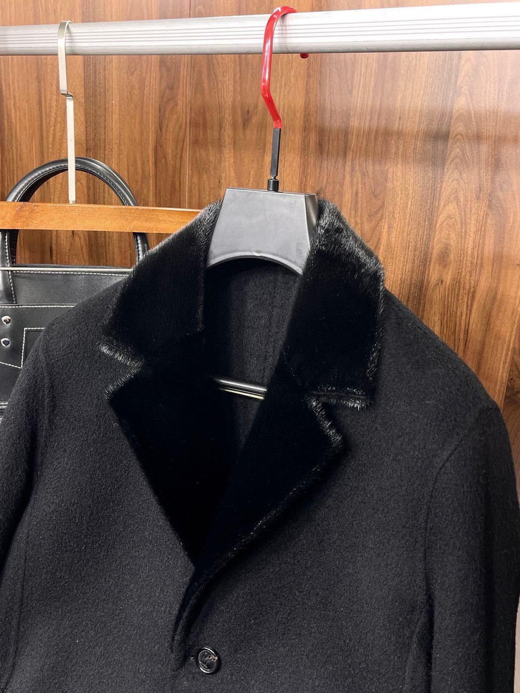 Louis Vuitton Men's Autumn and Winter Solid Color Seal Fur Collar Cashmere Long Single Breasted Coat Jacket #74933