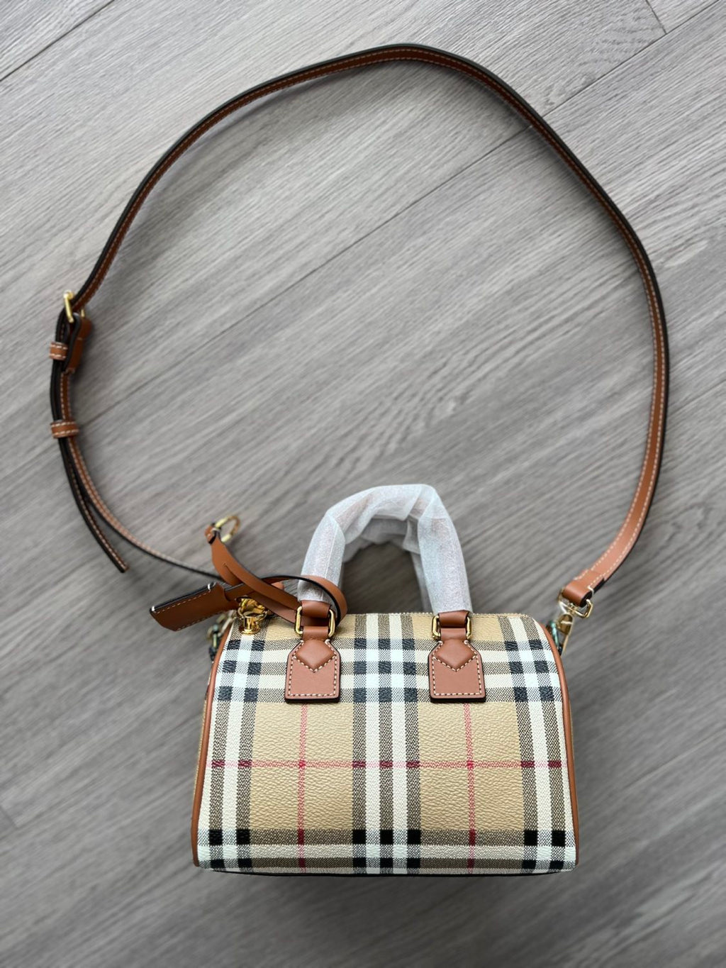Burberry Women's Fashion Classic Letter Embossed Logo Adjustable Shoulder Strap Zipper Closure Mini Checkered Bowling Bag Bags 80713571 #79182