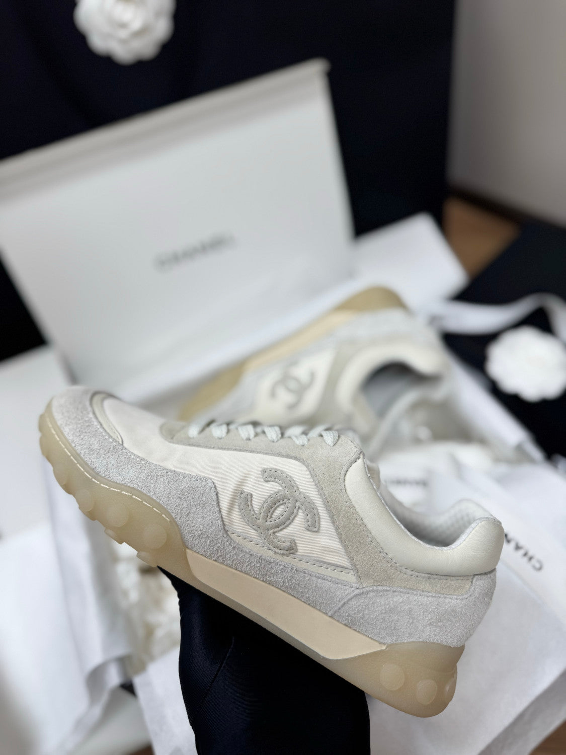 Chanel Sneakers Mixed Fibers Suede Calfskin Calfskin #381284