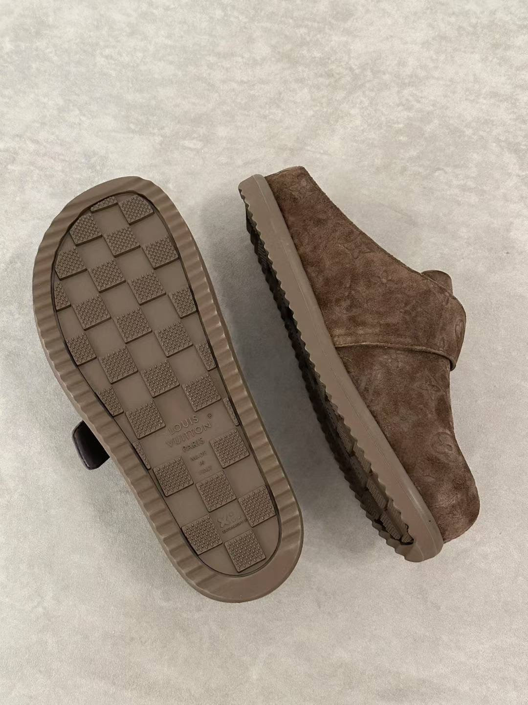 LOUIS VUITTON LV Easy Mule #386980