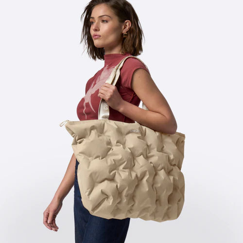 Owala The Cloud Inflatable insulation. Packs flat. 16L capacity Beige Babe