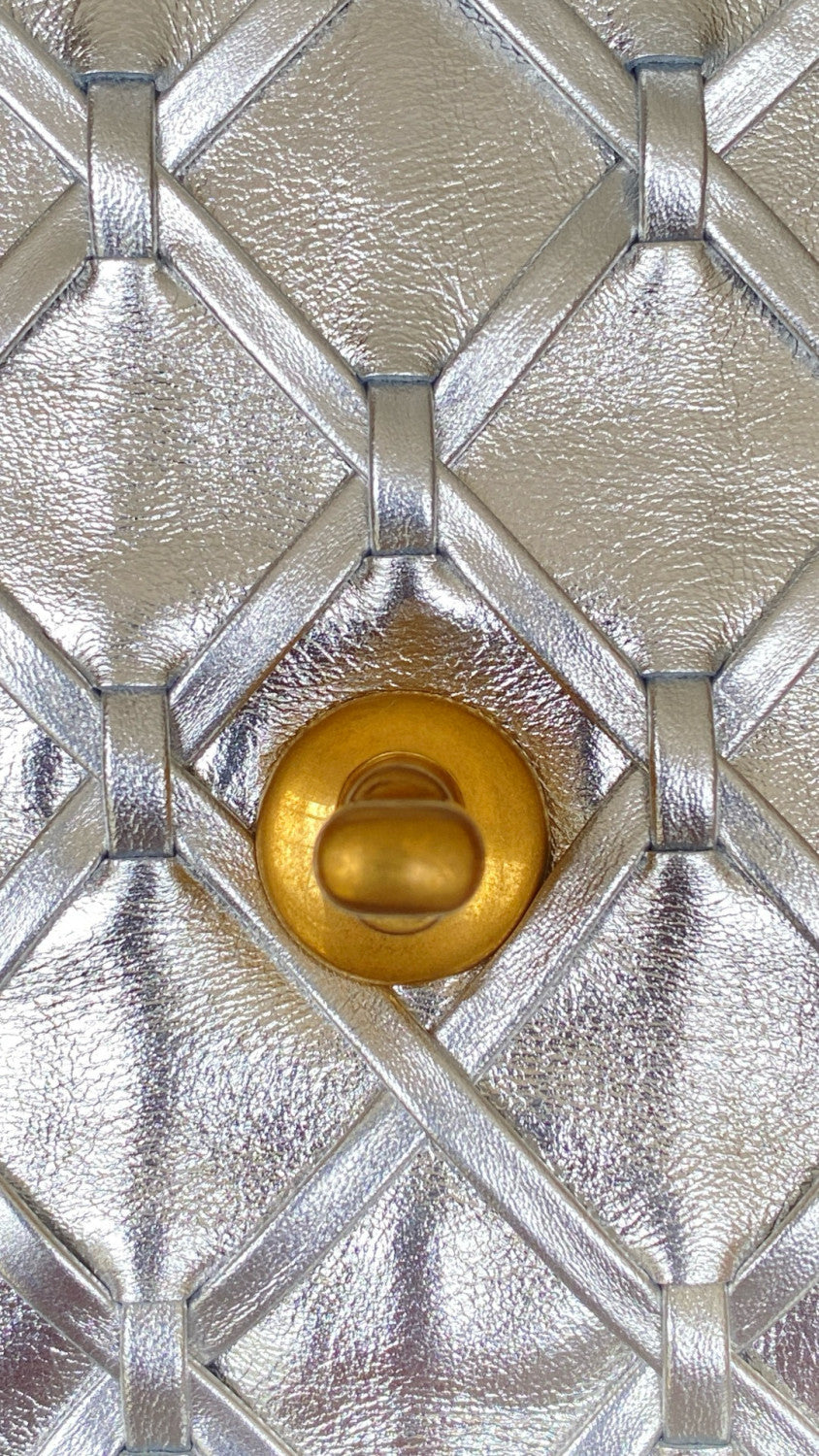 Chanel Women's Silver Lattice Chain Metallic Mirror Calfskin Shoulder Crossbody Bag Bags Metallic-colored Leather Tends To Fade Easily #76372