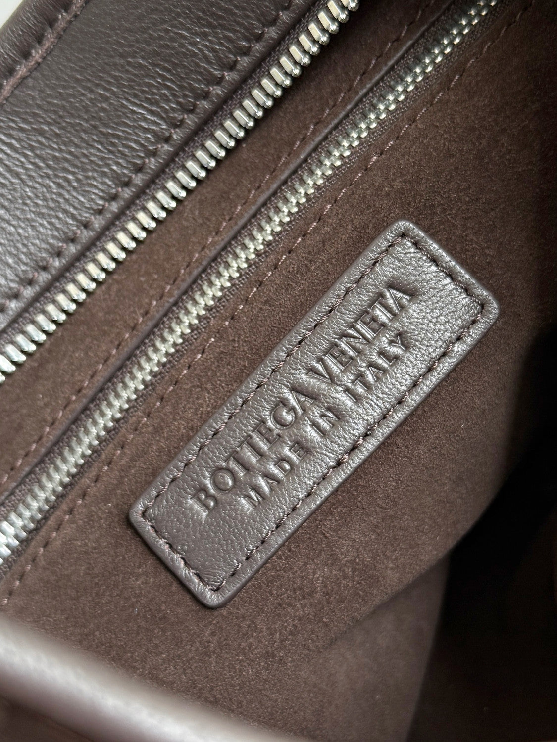 Bottega Veneta  Small Veneto Men's And Women's Fashionable Simple  Classic Checkered Weave Solid Color Leather Crossbody Bag And Handbag Bags 836918V5RI12816 #78345