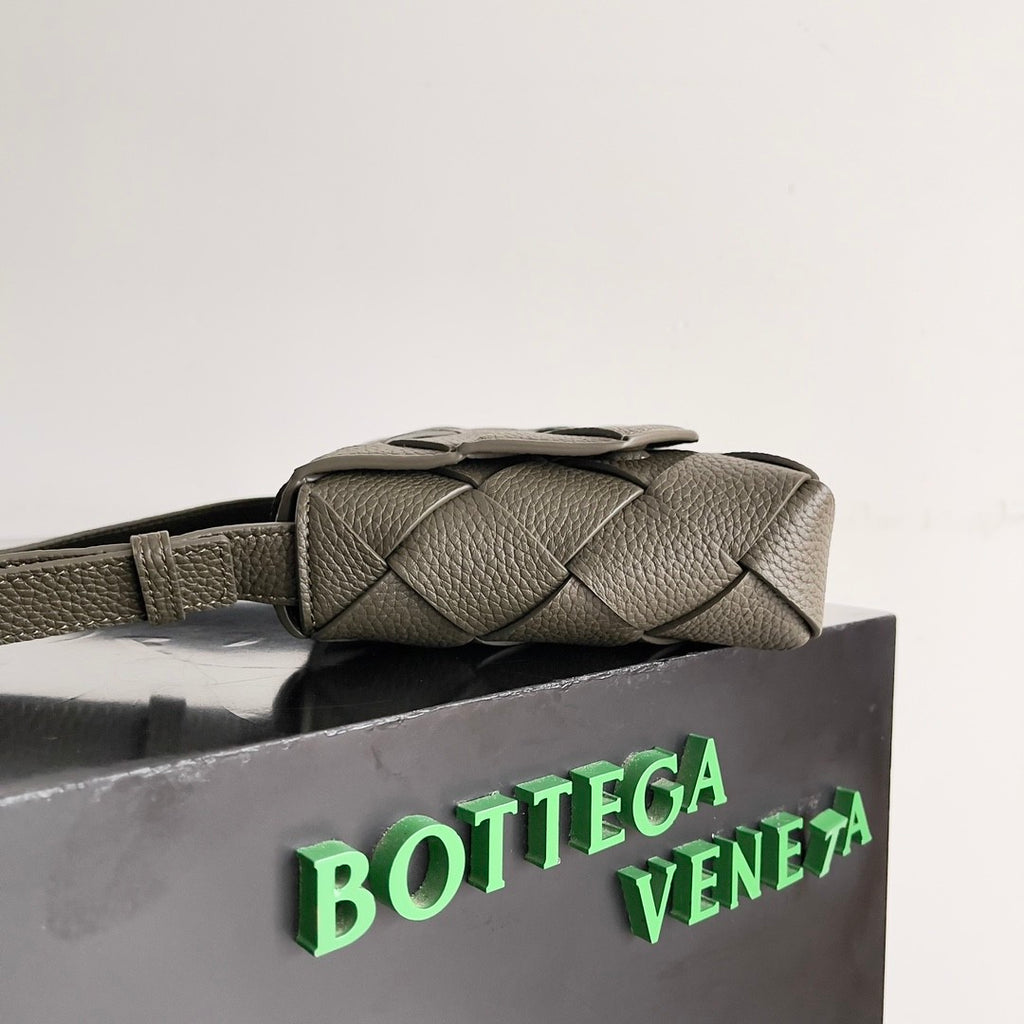 Bottega Veneta  Diago Women's And Men's Fashion Casual Leather Bag With Lychee Texture Magnetic Clasp And Braided Design Shoulder Bag And Crossbody Bag Bags 795637V4FV18803 #78344