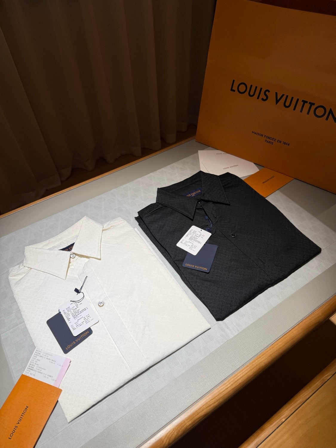 Louis Vuitton Men's Spring And Summer Solid Color Letter Print Silk Single Breasted Long Sleeved Shirt #75855