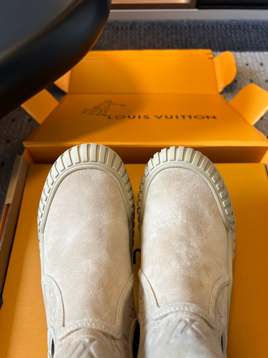 Louis Vuitton Women's Autumn/winter Solid Color Round Toe Short Boot With Thick Sole Suede Classic Fashion Boots Shoes #78119