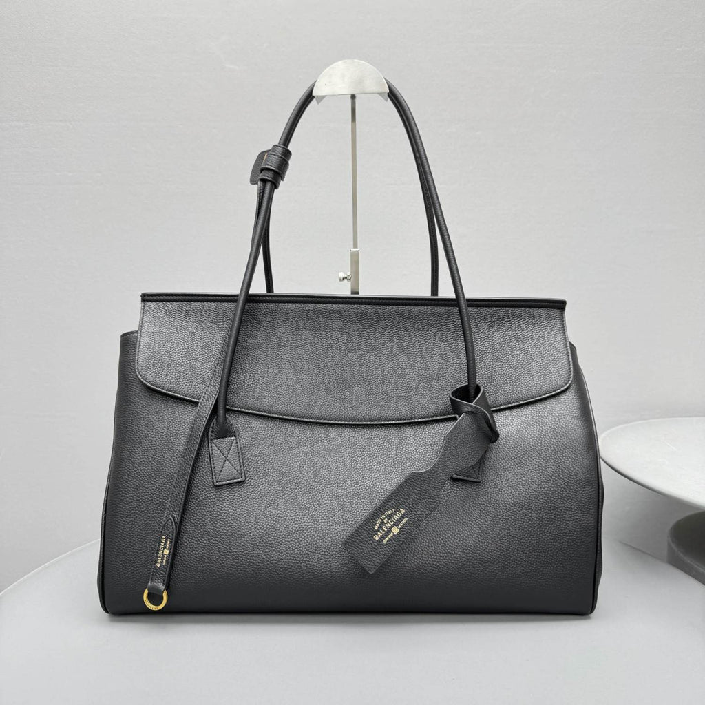 Balenciaga Carrie Carry All Handbag #333735