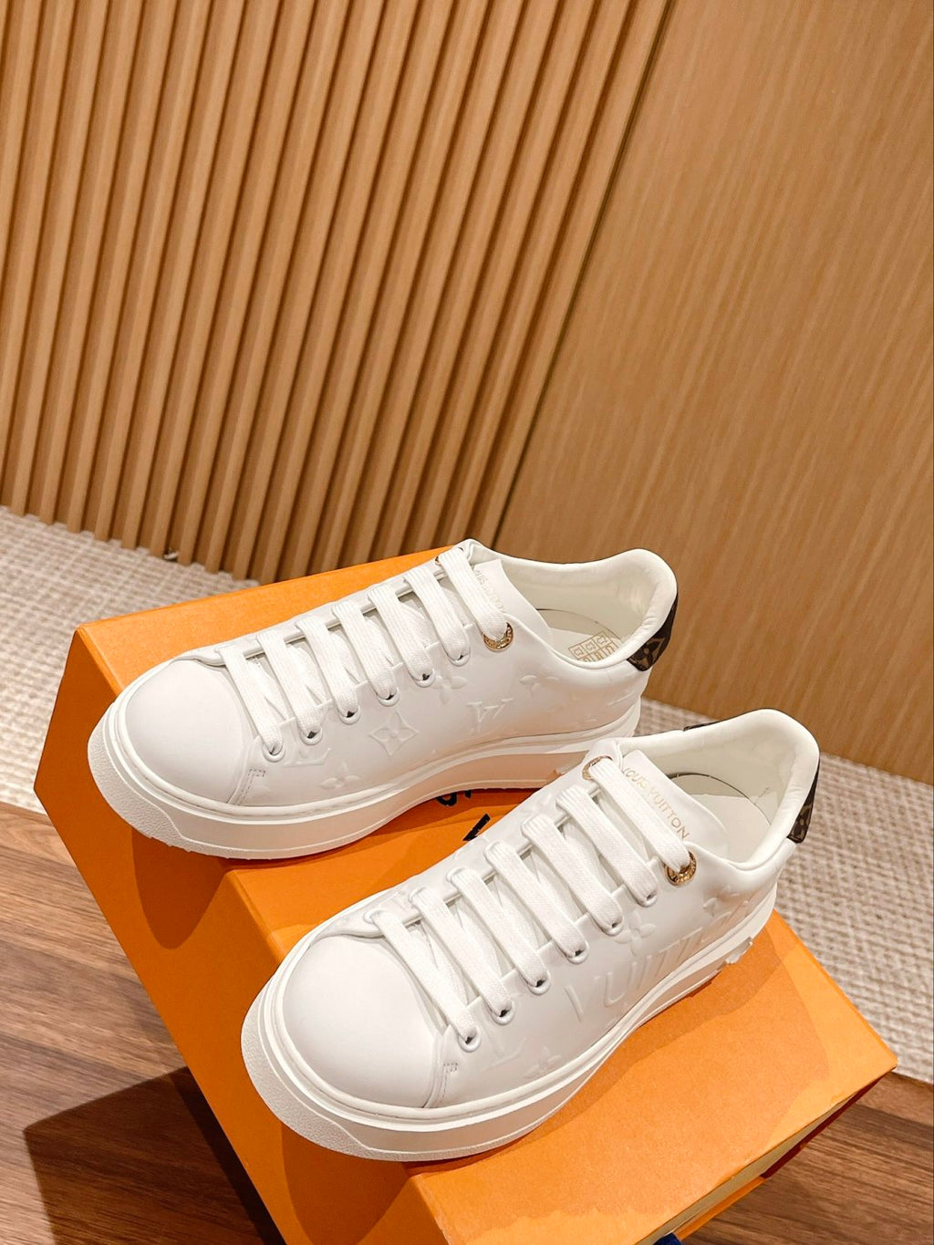 Louis Vuitton Time Out Women's Solid Color Letter Print Leather Low-Top Lace-Up Casual Shoes #77748
