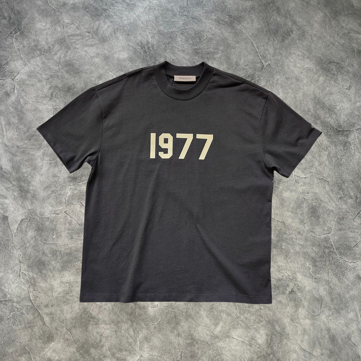 Essentials 1977 Summer Set Iron Grey