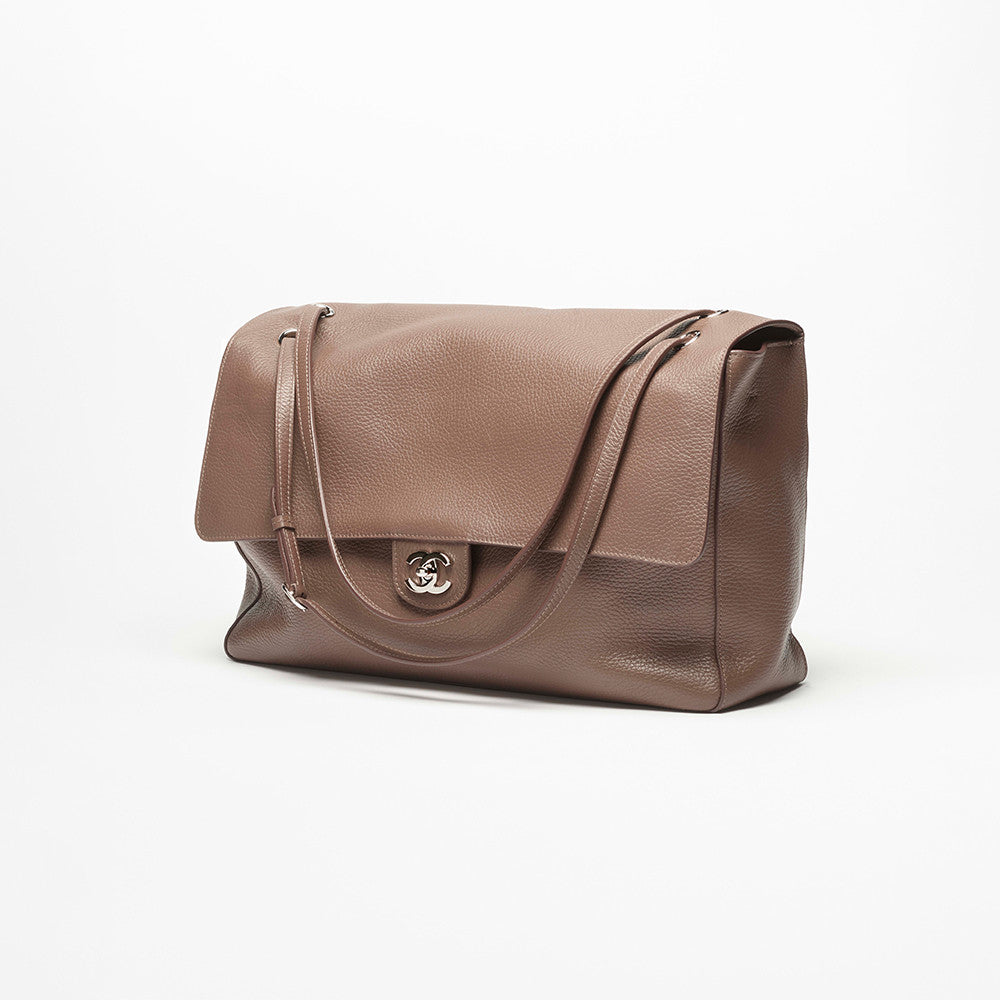 CHANEL Maxi Flapbag Grained Calfskin Silver Metal Light Brown #377491