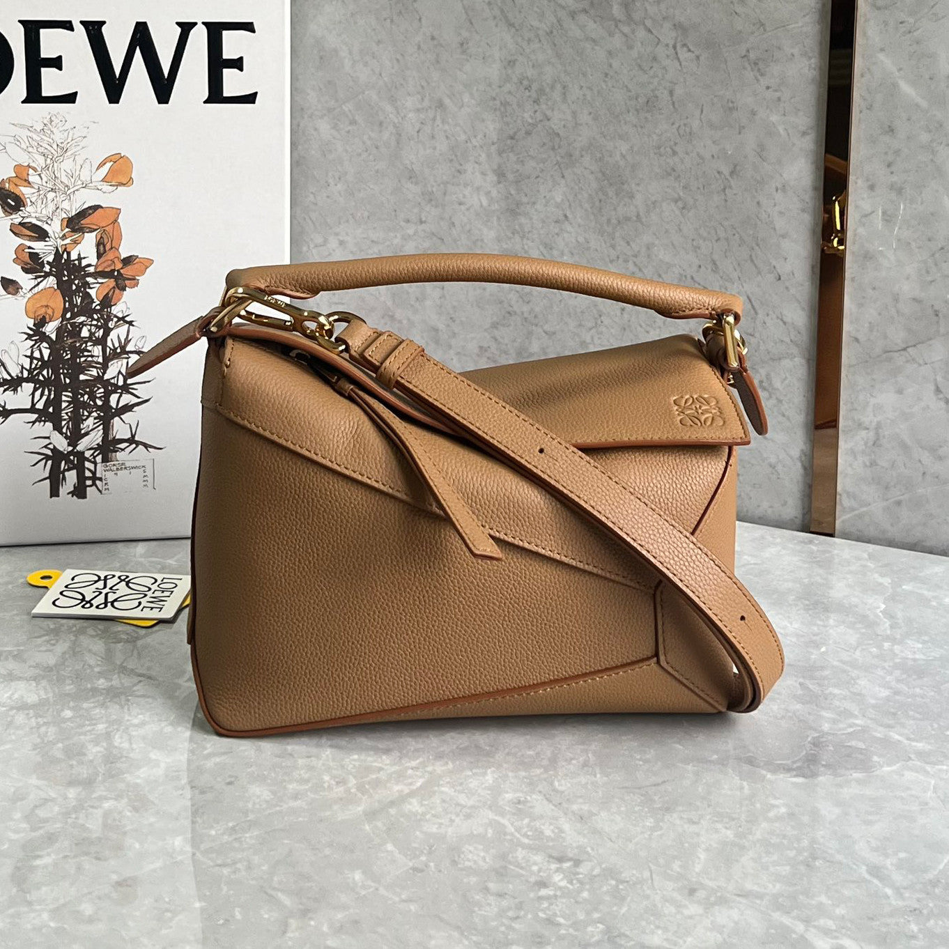 Loewe Women's Fashion Classic Solid-Color Grained Cowhide Small Shoulder Bag Handbag Crossbody Bag Bags #78824
