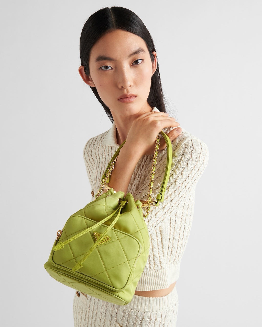 Prada Versatile Re-nylon Recycled Nylon Shoulder Bag Women's Mini Clutch With Diamond Quilting And Drawstring Closure 1bh0382aosvtoo #195681