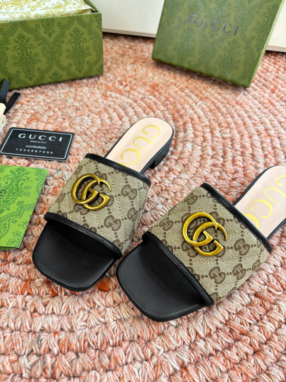 Gucci Platform Slippers Mules #377885