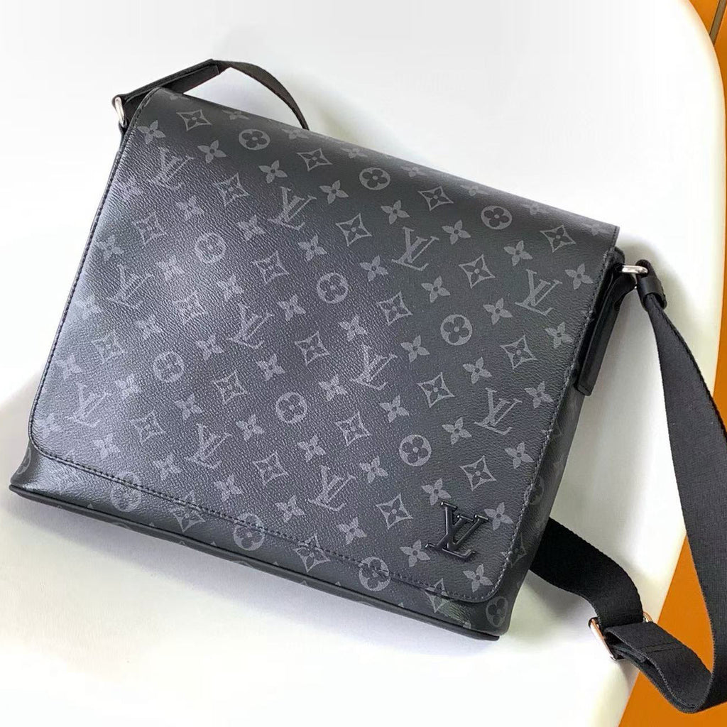 LOUIS VUITTON District Series Men's Blue-Grey with Black Monogram. Adjustable Shoulder Strap. Painted Single Shoulder/Crossbody Bag M44000/M44001 #81933L