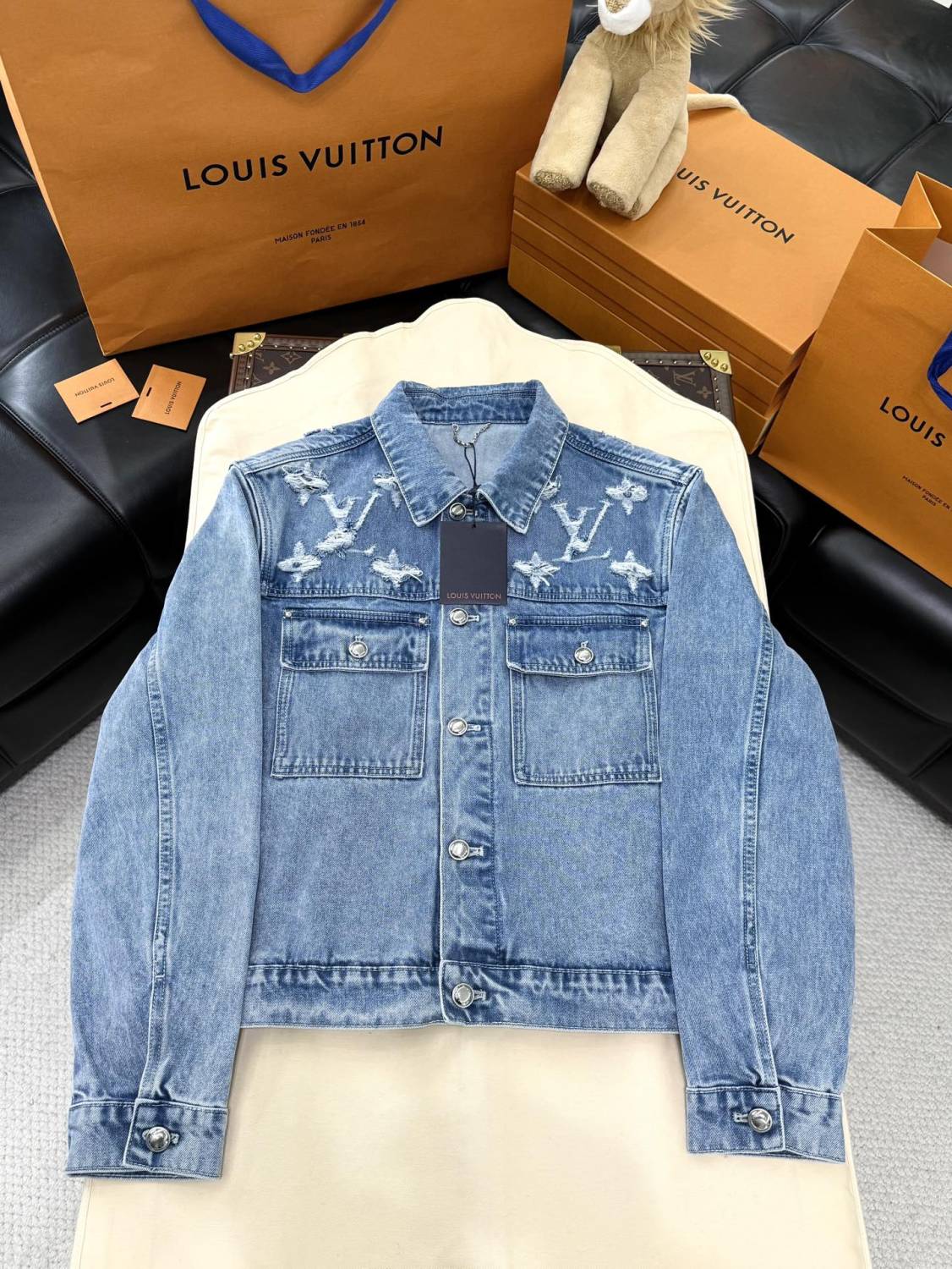 Louis Vuitton Men's Spring And Fall Embroidered Logo Single Breasted Long Sleeved Denim Jacket Mid Rise Jeans Pants Suit Set #74293