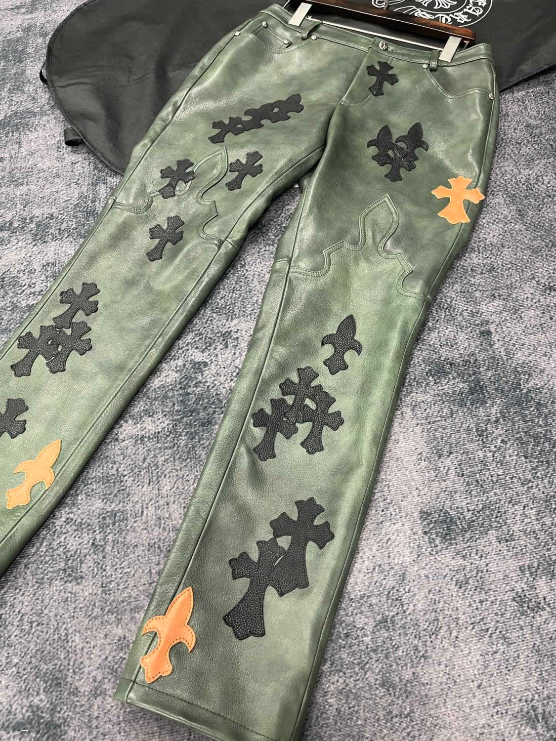 Chrome Hearts Men's Fall/Winter Dark Green Calfskin Leather Patch Embroidered Pants #99894