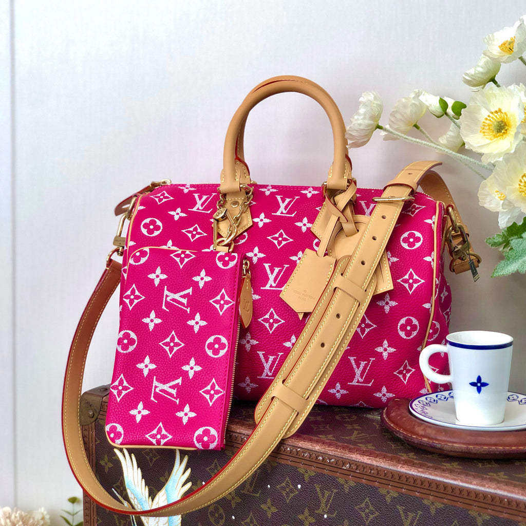 Louis Vuitton Women's Fashion Classic Dragon Fruit Red Logo Zipper Closure Leather Shoulder Bag Handbags In Small Medium And Large Sizes Crossbody Bag Bags #78654