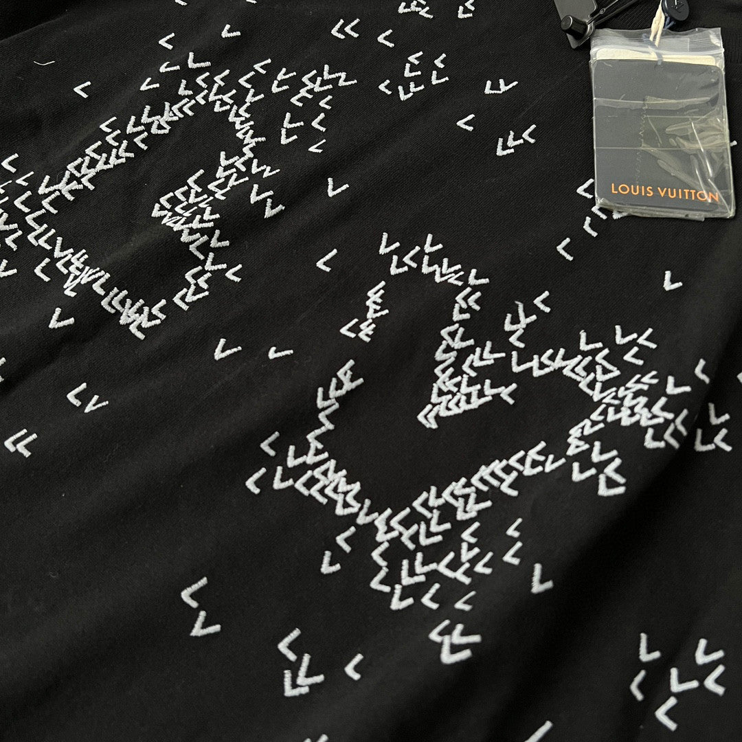 Louis Vuitton Black Embroidered Loose Fitting Short Sleeved T-shirt #21553