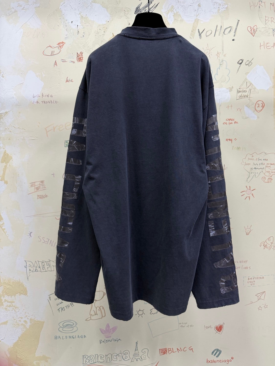 Balenciaga Top-quality Version Men's Transparent Tape Shifted Oversized Long Sleeve T-shirt in Faded Black#376444