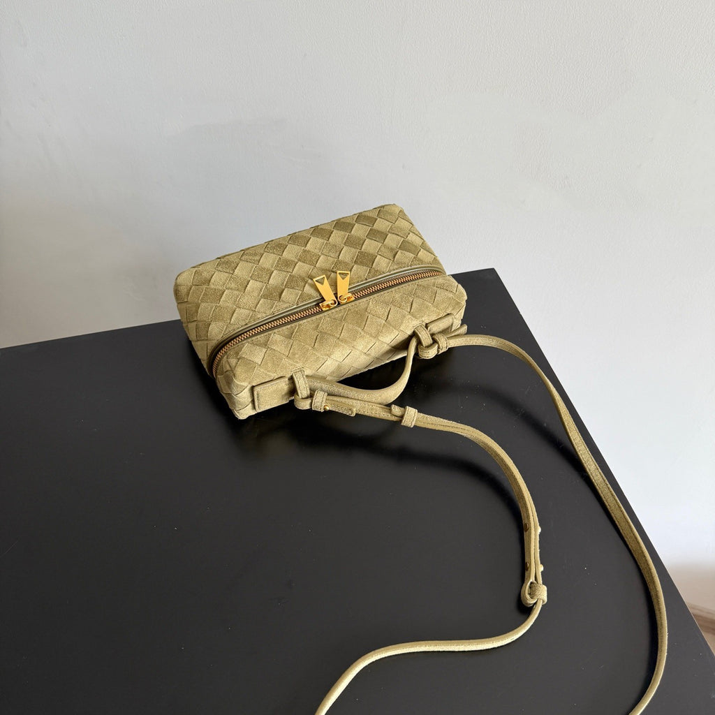 Bottega Veneta Women's New Woven Zipper Crossbody Bag Makeup Bags #195271
