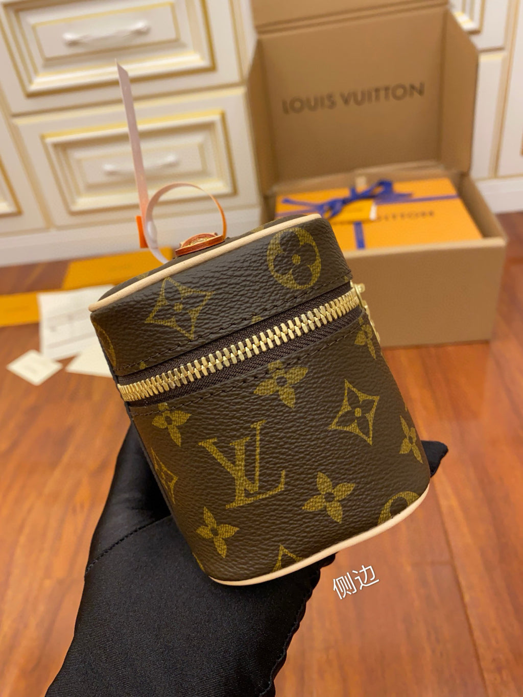 Louis Vuitton NICE NANO Women's Solid Color Classic Printed Leather Zipper Chain Makeup Bag Handbag Bags #77967