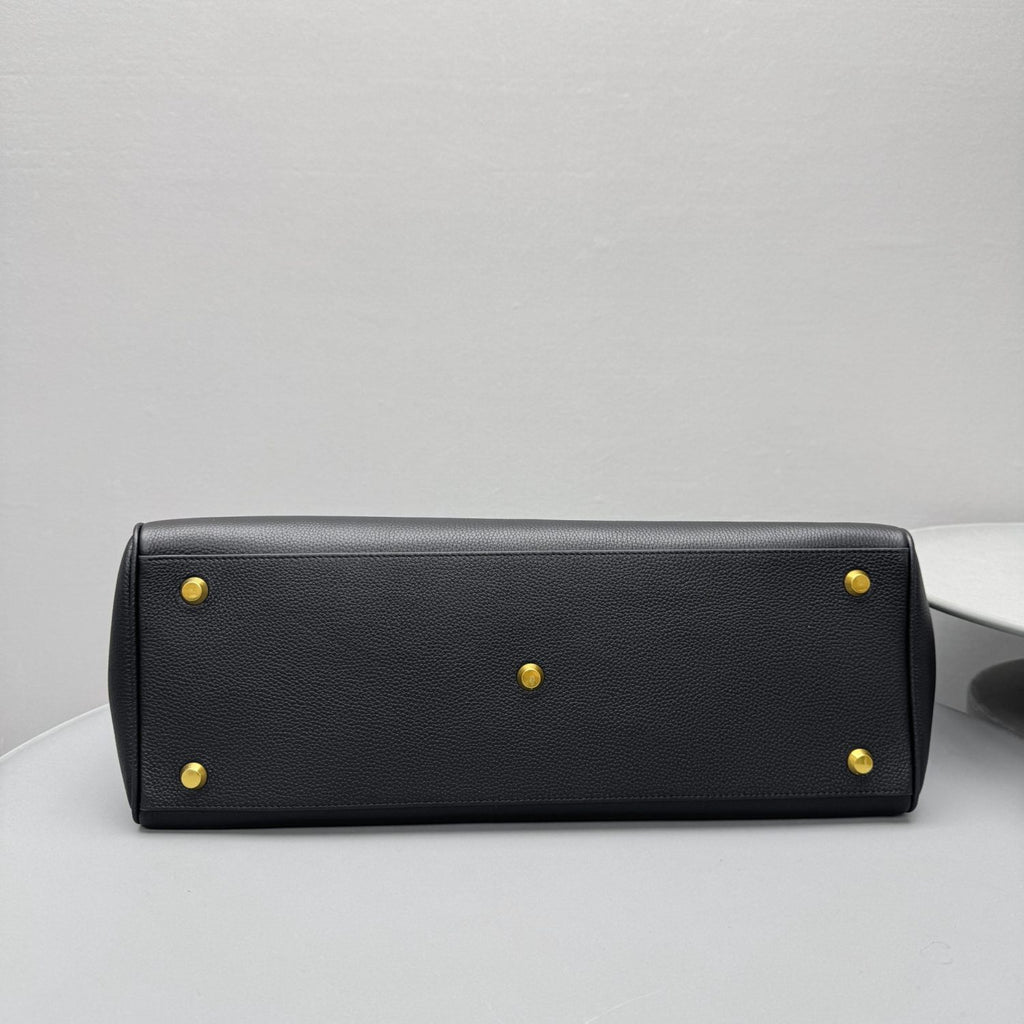 Balenciaga Carrie Carry All Handbag #333735