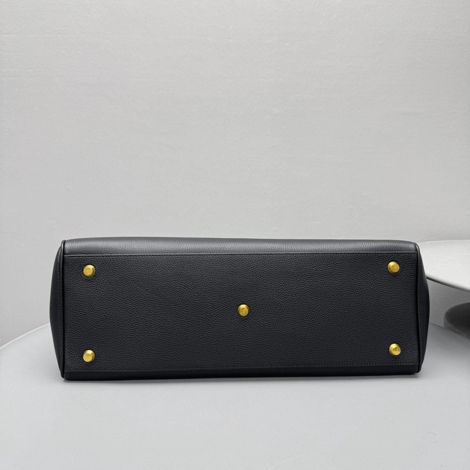 Balenciaga Carrie Carry All Handbag #333735
