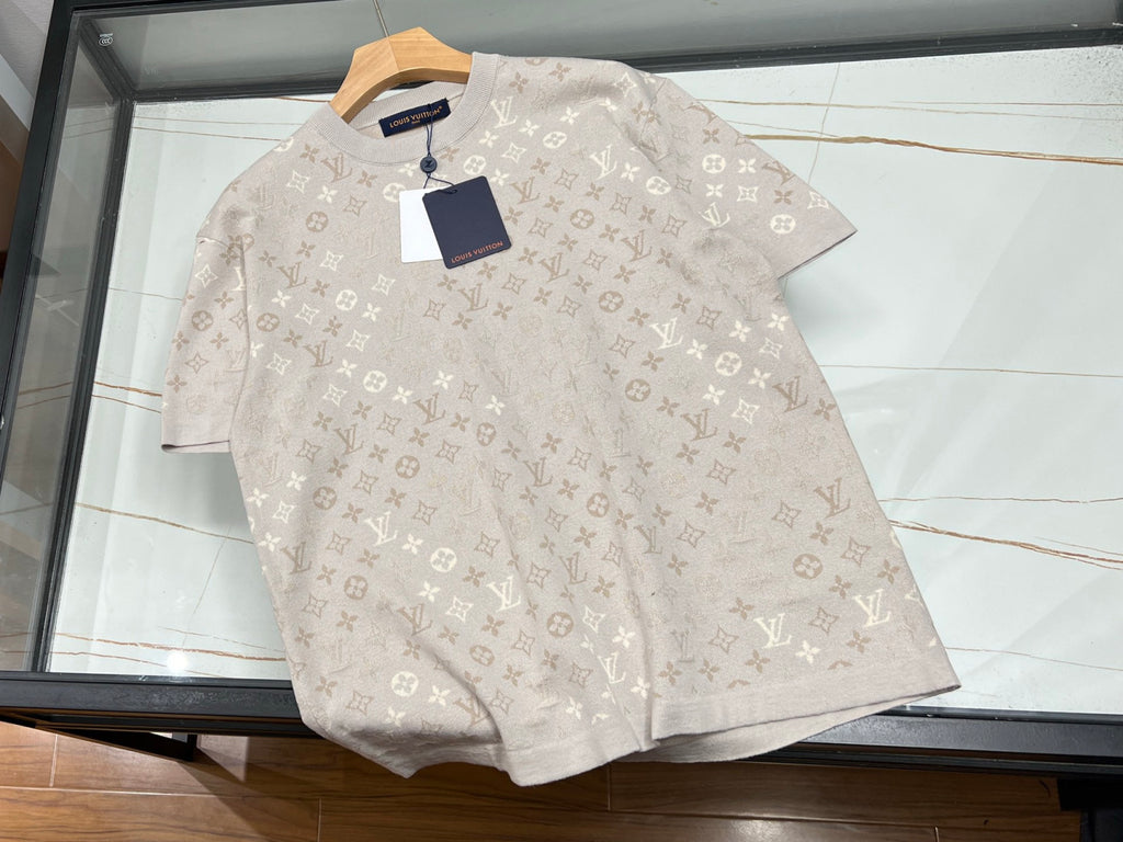 Louis Vuitton Monogram Short-Sleeved Crewneck #333584