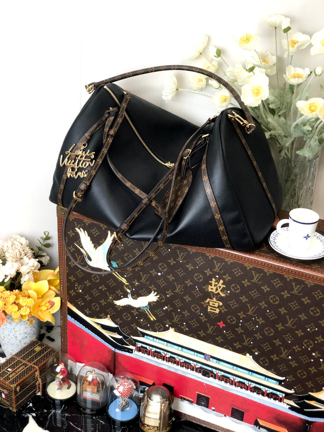 LOUIS VUITTON Express Travel Bags #384057